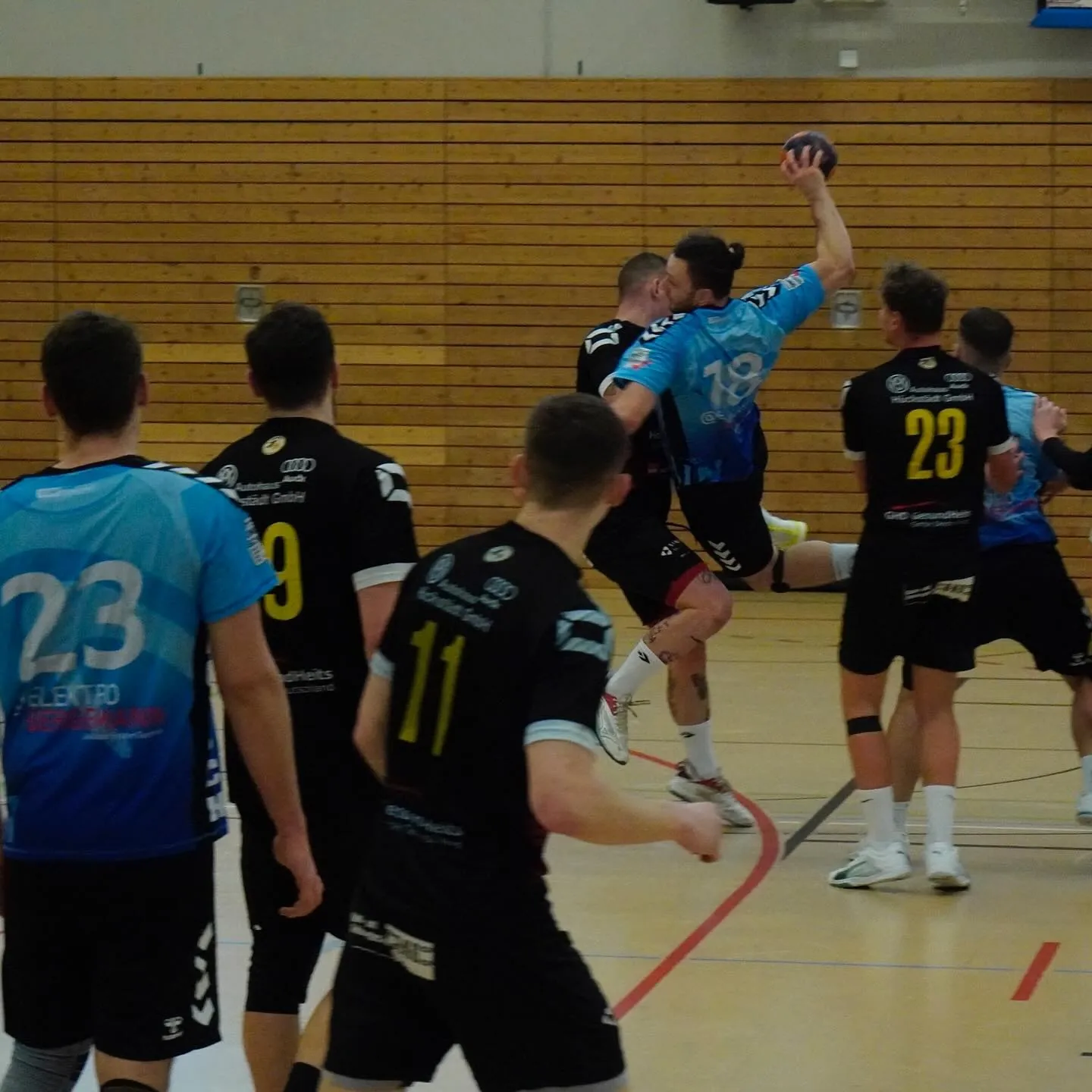 Foto 2 zum Beitrag 25:27 Niederlage gegen die @sg_handballer !