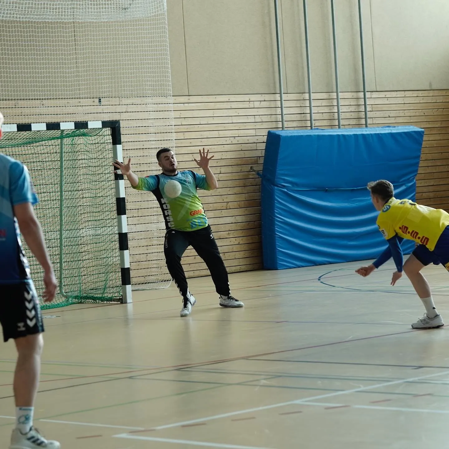 Foto 4 zum Beitrag Spiel gegen HC Empor Rostock II: 28:23 – wichtiger Heimsieg im Abstiegskampf