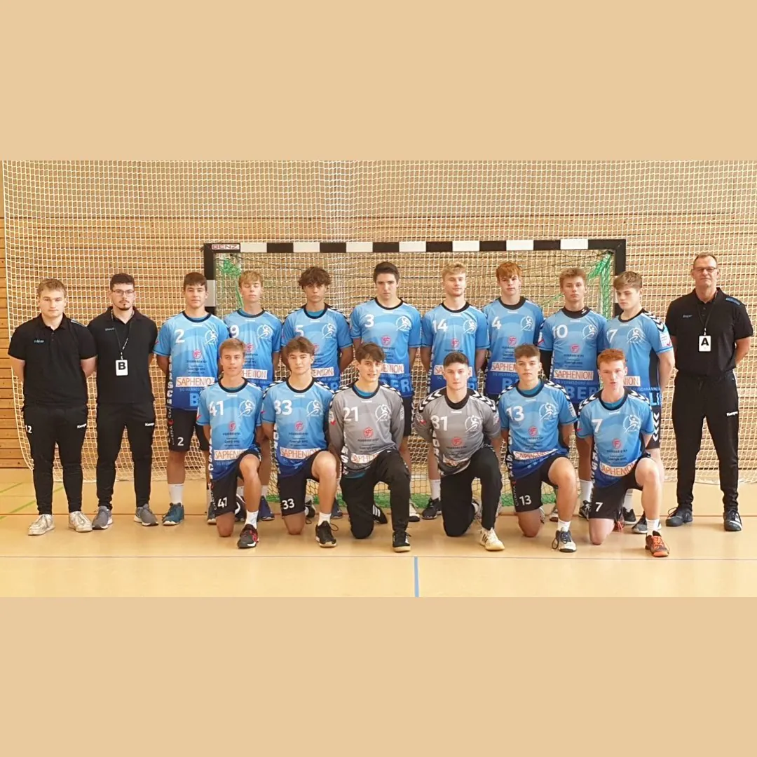 Foto 2 zum Beitrag mA mit neuen Trikots zum START-ZIEL-SIEG - 26:11
