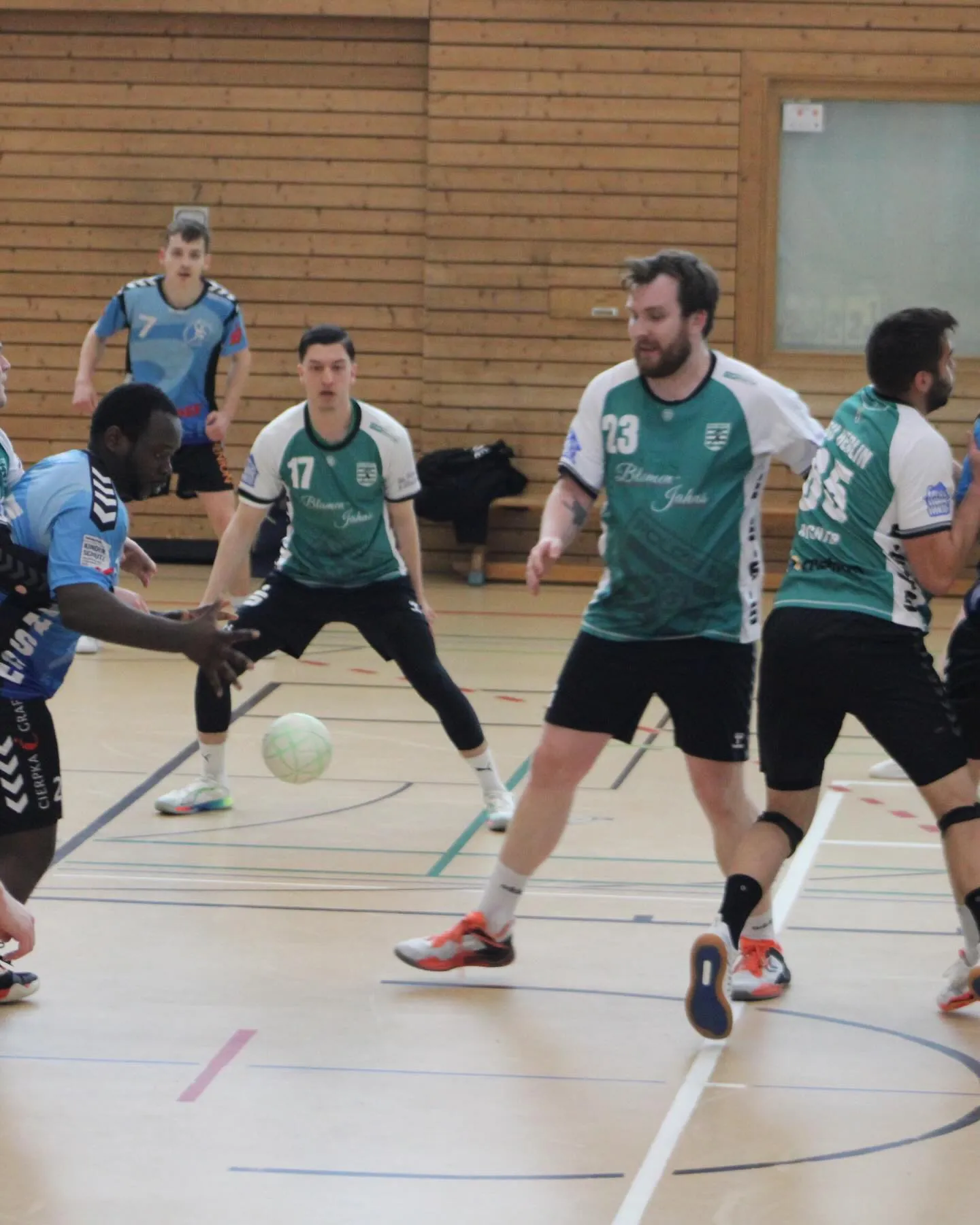 Foto 6 zum Beitrag Verbandsliga 14.03.2026 - SG Hermsdorf/ Waidmannslust II gegen Polizei SV
