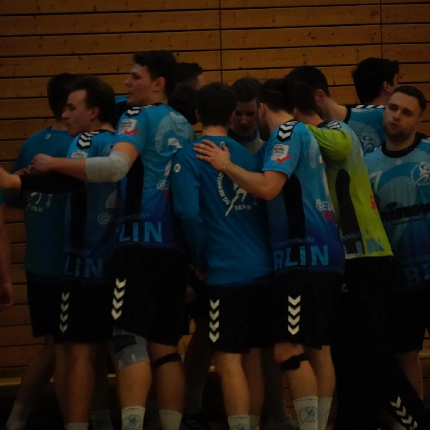 Foto 5 zum Beitrag 25:27 Niederlage gegen die @sg_handballer !